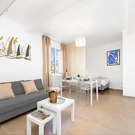 Centre - Proche De La - Fr Appartement