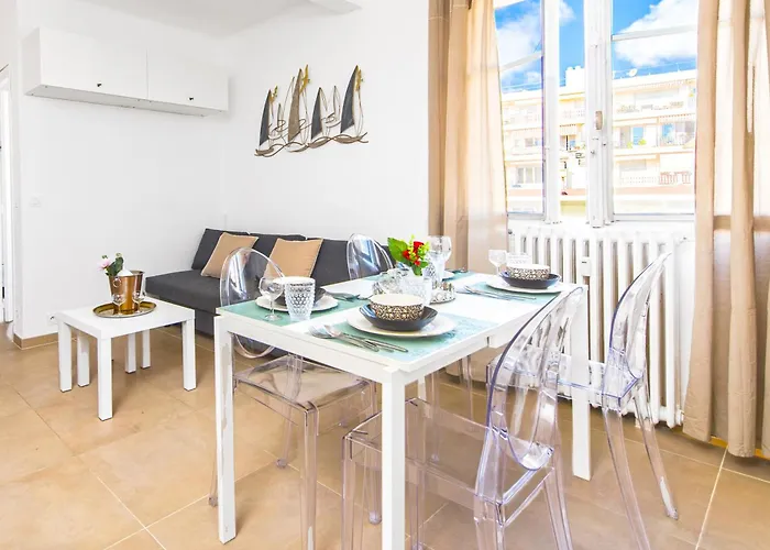 Centre - Proche De La - Fr